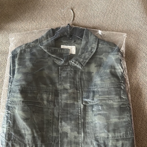 Caslon Women's Metallic Stitch Utility Jacket - Picture 3 of 4